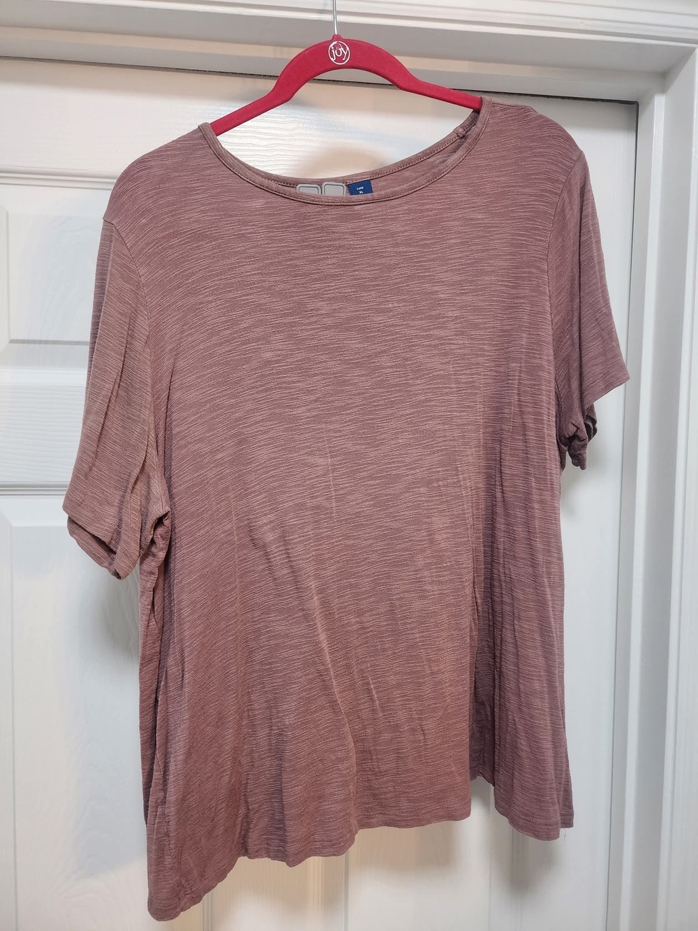 Old Navy Short Sleeve Crewneck Tee in Dusty Mauve